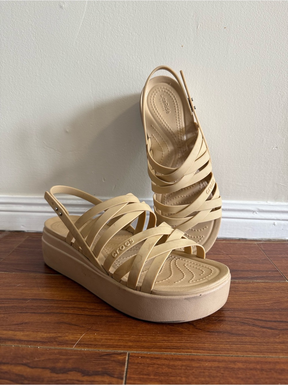 Crocs Brooklyn Strappy Low wedge sandals size W 10
